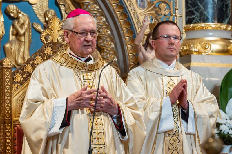 2024_04_12_elhunyt puspokok_03.jpg